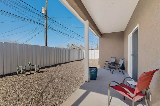 321 Columbia Drive SE, Albuquerque, NM 87106