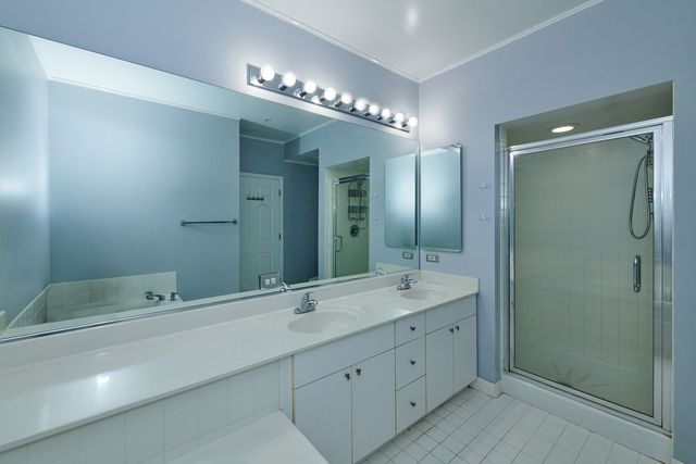 7414 N LINCOLN Avenue A, Skokie, IL 60076
