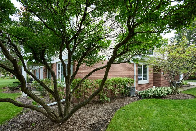 7414 N LINCOLN Avenue A, Skokie, IL 60076