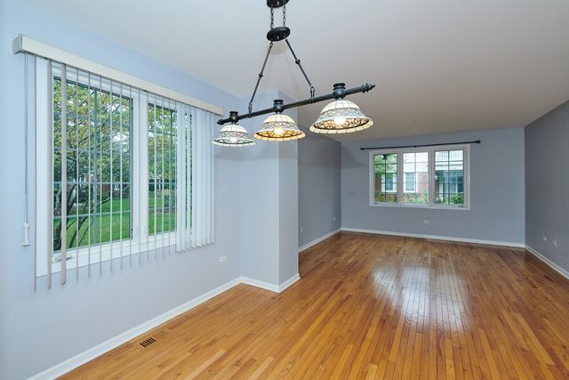 7414 N LINCOLN Avenue A, Skokie, IL 60076