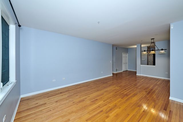 7414 N LINCOLN Avenue A, Skokie, IL 60076