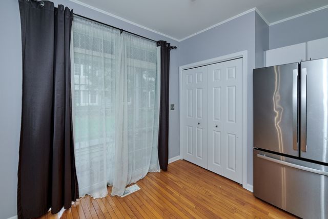 7414 N LINCOLN Avenue A, Skokie, IL 60076