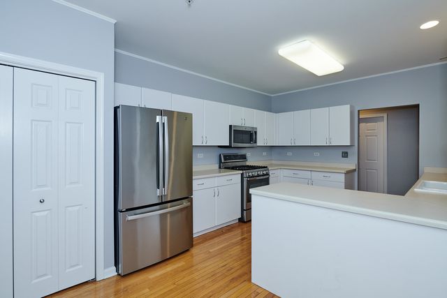 7414 N LINCOLN Avenue A, Skokie, IL 60076