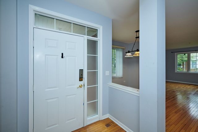 7414 N LINCOLN Avenue A, Skokie, IL 60076
