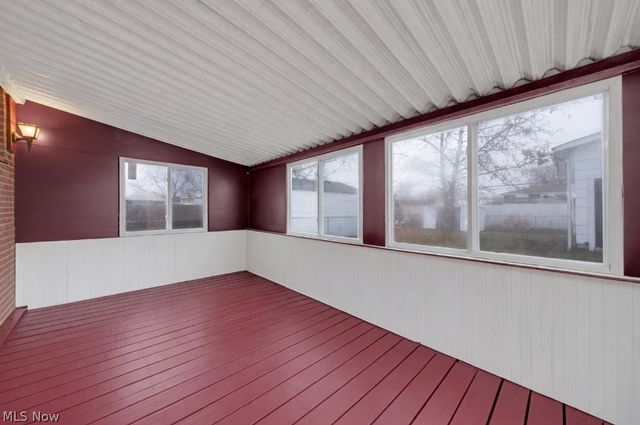 6377 Ledgebrook Drive, Brook Park, OH 44142