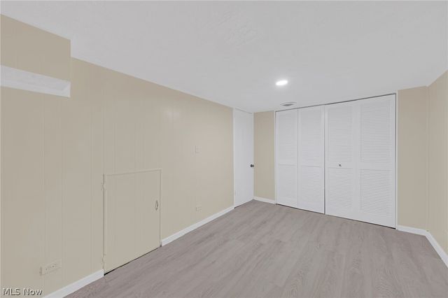 6377 Ledgebrook Drive, Brook Park, OH 44142