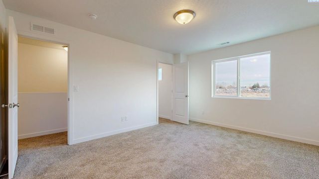 4744 W Quinault Place, Kennewick, WA 99336