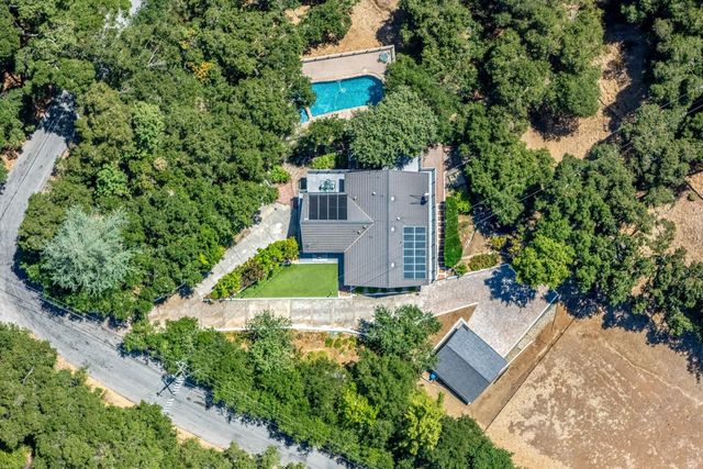 15565 Armsby Lane, Morgan Hill, CA 95037