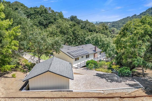 15565 Armsby Lane, Morgan Hill, CA 95037