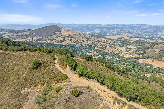 15565 Armsby Lane, Morgan Hill, CA 95037
