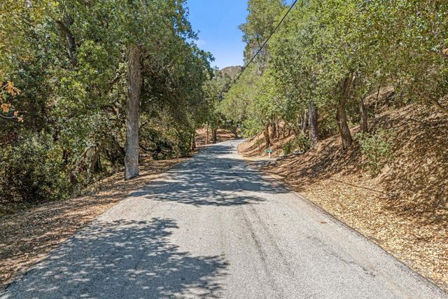 15565 Armsby Lane, Morgan Hill, CA 95037