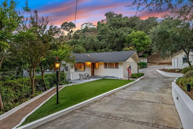 15565 Armsby Lane, Morgan Hill, CA 95037