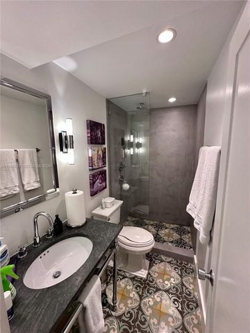 166 HARBOR DR 6B, Key Biscayne, FL 33149