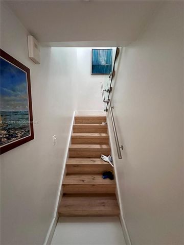 166 HARBOR DR 6B, Key Biscayne, FL 33149