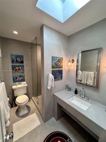 166 HARBOR DR 6B, Key Biscayne, FL 33149