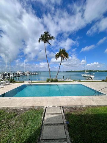 166 HARBOR DR 6B, Key Biscayne, FL 33149