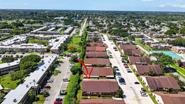 414 Springdale Circle, Palm Springs, FL 33461