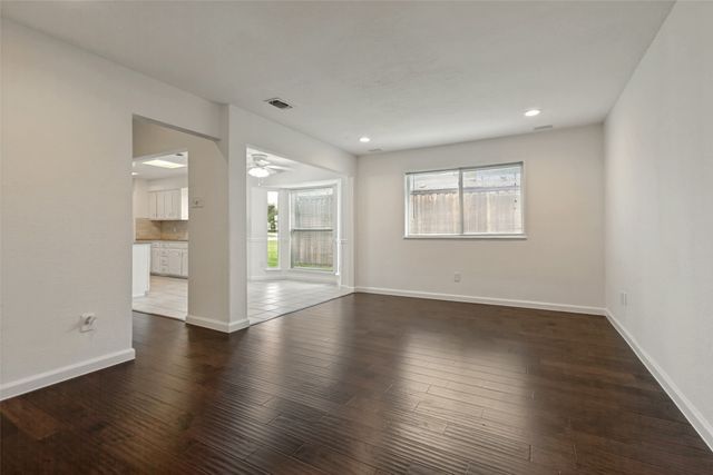 2013 Pleasant Valley Drive, Plano, TX 75023