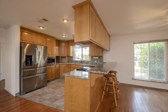 1248 W Mesa Avenue, Fresno, CA 93711