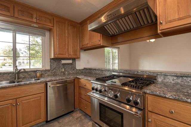1248 W Mesa Avenue, Fresno, CA 93711