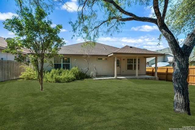 462 Bobcat Hollow, San Antonio, TX 78251