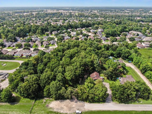 623 Lakeville Drive, Kingwood, TX 77339