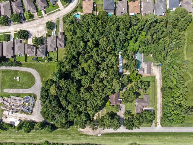 623 Lakeville Drive, Kingwood, TX 77339