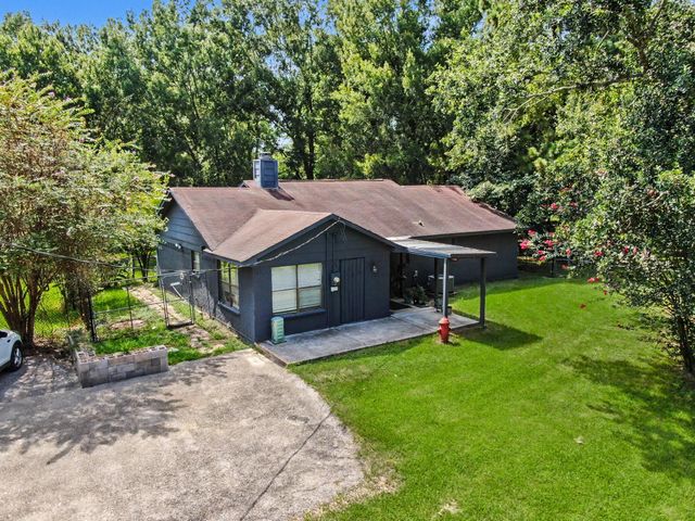 623 Lakeville Drive, Kingwood, TX 77339