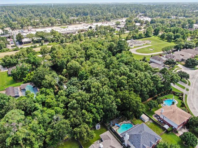 623 Lakeville Drive, Kingwood, TX 77339