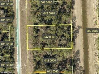 2112 Winnetka DR, Lehigh Acres, FL 33972
