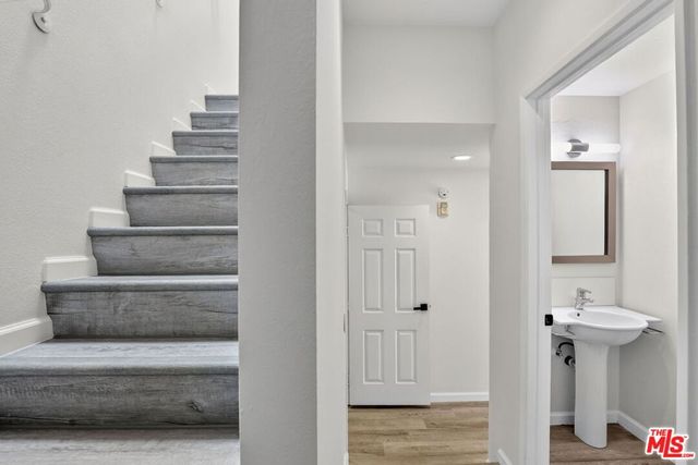 11112 La Maida Street 14, North Hollywood, CA 91601