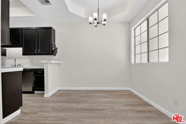 11112 La Maida Street 14, North Hollywood, CA 91601