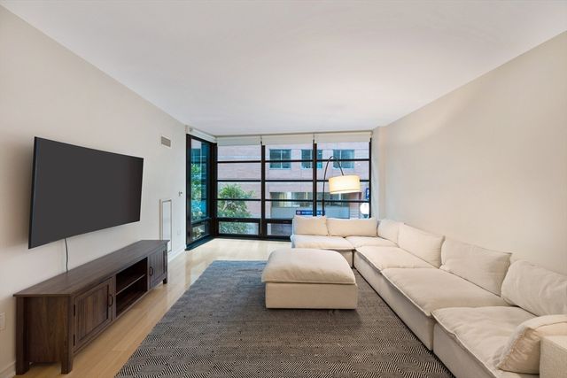 580 Washington 204, Boston, MA 02111