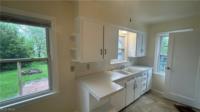 233 E Main Street, Girard, OH 44420