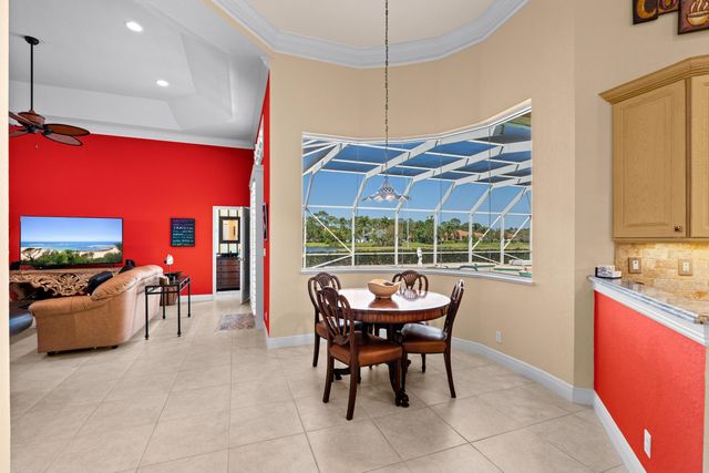 8668 Marlamoor Lane, Palm Beach Gardens, FL 33412