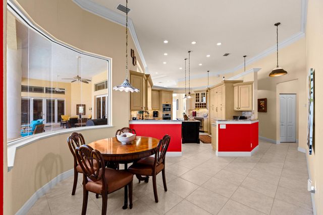 8668 Marlamoor Lane, Palm Beach Gardens, FL 33412
