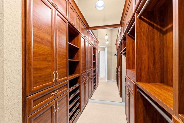 8668 Marlamoor Lane, Palm Beach Gardens, FL 33412