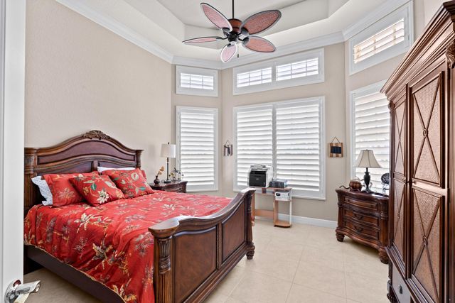 8668 Marlamoor Lane, Palm Beach Gardens, FL 33412