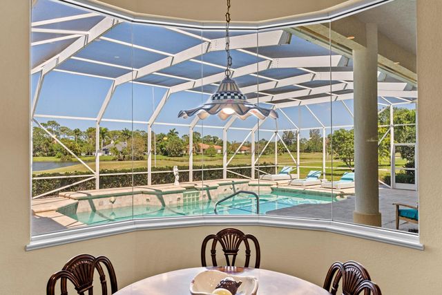 8668 Marlamoor Lane, Palm Beach Gardens, FL 33412