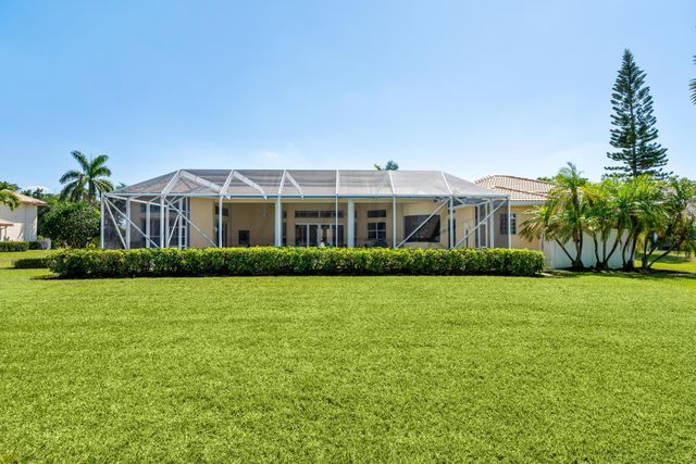 8668 Marlamoor Lane, Palm Beach Gardens, FL 33412