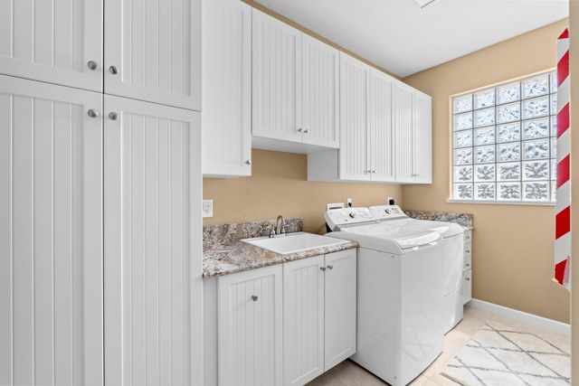 8668 Marlamoor Lane, Palm Beach Gardens, FL 33412