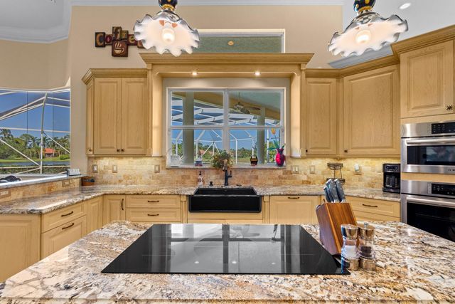 8668 Marlamoor Lane, Palm Beach Gardens, FL 33412