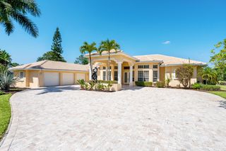 8668 Marlamoor Lane, Palm Beach Gardens, FL 33412