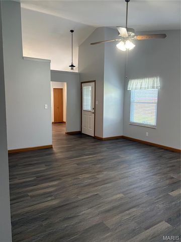 832 Du Pre Court, St Peters, MO 63376