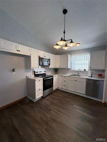 832 Du Pre Court, St Peters, MO 63376