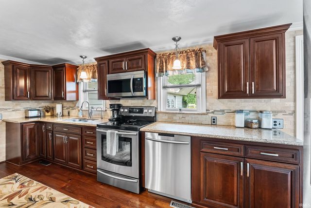 4825 W Dupont Road, Fort Wayne, IN 46818