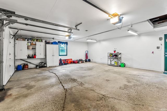 4825 W Dupont Road, Fort Wayne, IN 46818