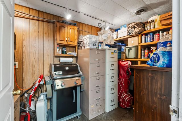 4825 W Dupont Road, Fort Wayne, IN 46818