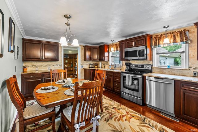 4825 W Dupont Road, Fort Wayne, IN 46818