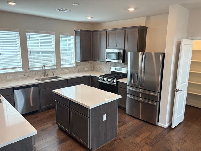 7846 Skylark Heights Lane, Richmond, TX 77407